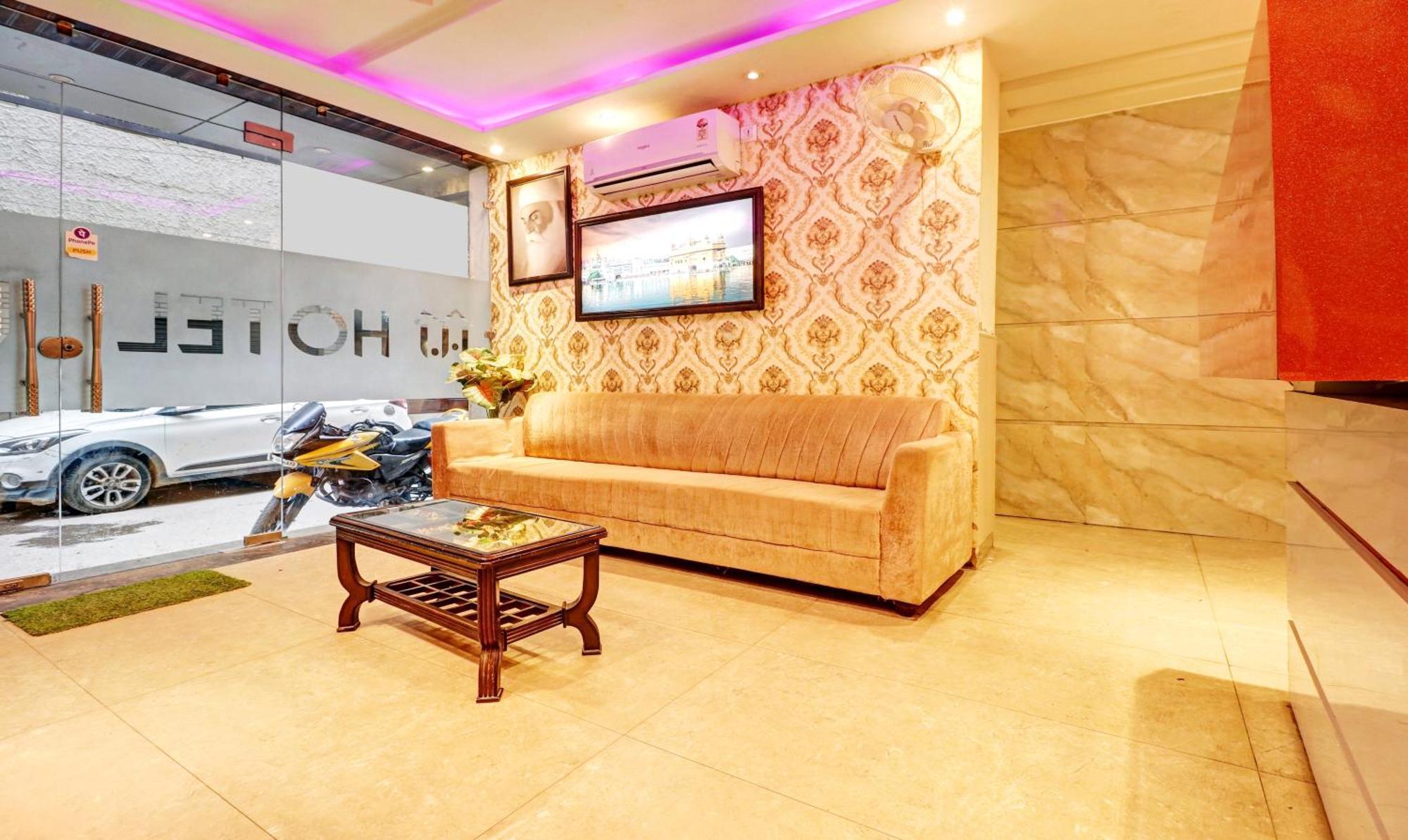 Itsy Hotels Unique - Near Railway Station Amritsar Exterior photo